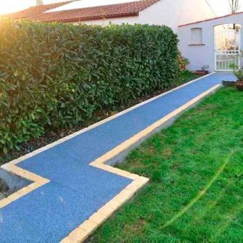 Accès et allée de jardin à Saint-Mathurin en Vendée