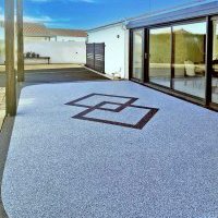 Terrasse en moquette de pierre au Fenouiller