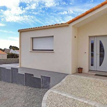 Aménagement extérieur en béton à Coëx