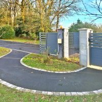 Cour et accès en enrobé à Sainte-Foy