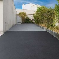 Accès maison en enrobé, béton poreux, pavés et ardoise aux Sables d'Olonne