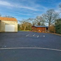 Cour et accès en enrobé à Sainte-Foy