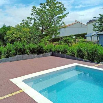 Terrasse de piscine au Poiré-sur-Vie