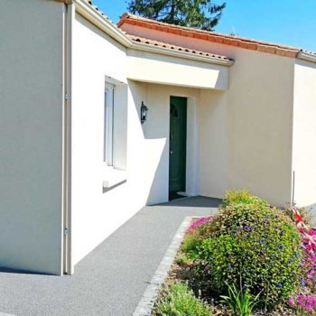 Accès de jardin et garage aux Brouzils en Vendée